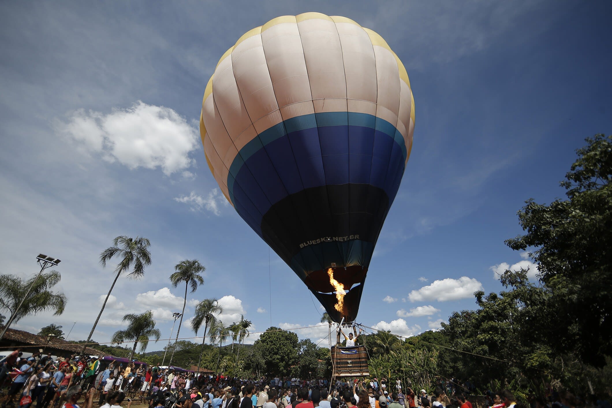 Rio 2016 Olympic Torch Relay Heads For Heart Of Brazil Olympic News