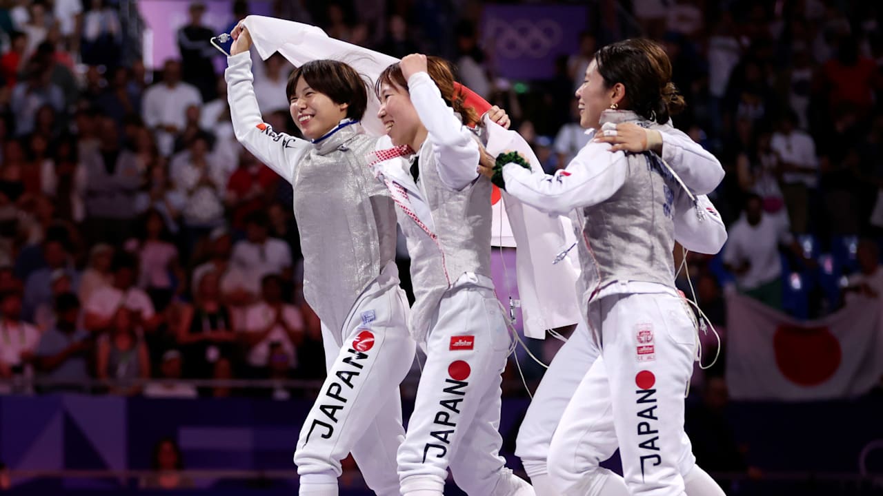 Medalla De Bronce De Florete Por Equipos F JPN CAN Esgrima