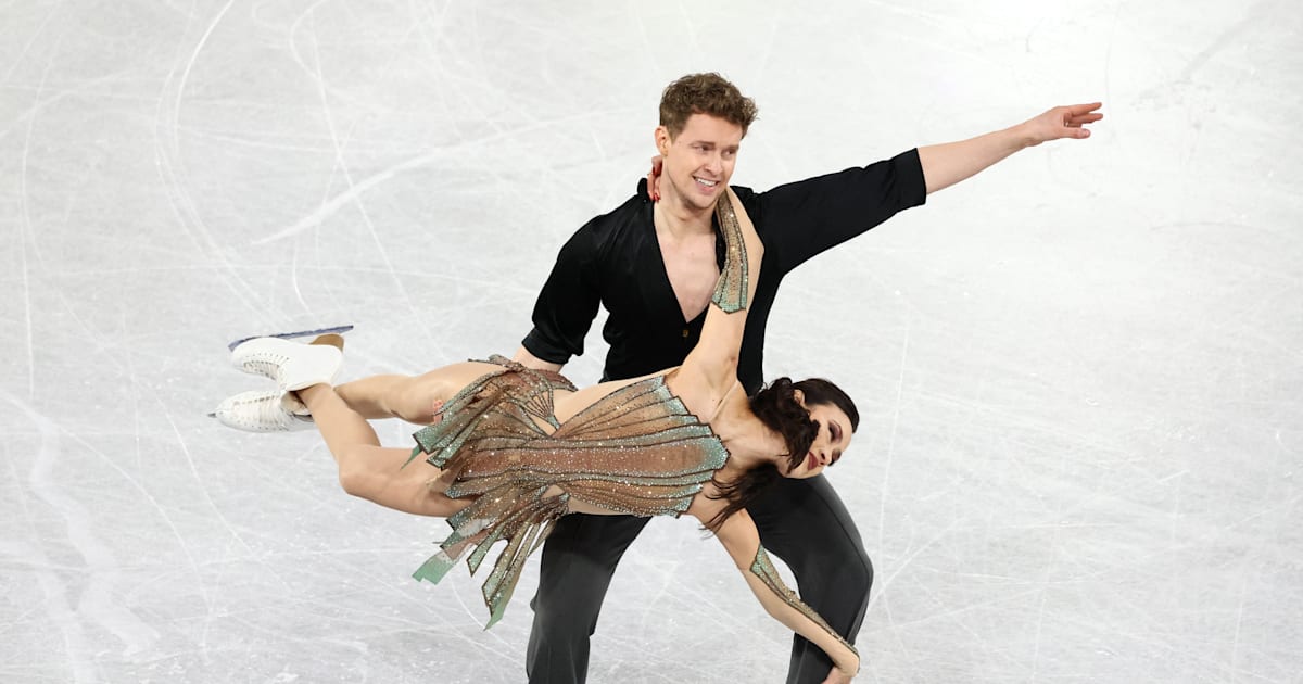 World Champions Madison Chock And Evan Bates Clinch Second Straight Ice