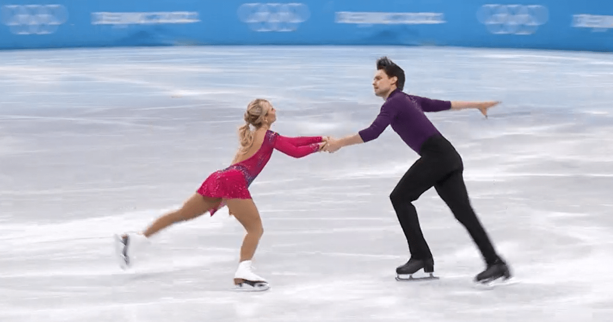 Momentos Beijing 2022 Patinaje artístico Parejas Una pareja cae