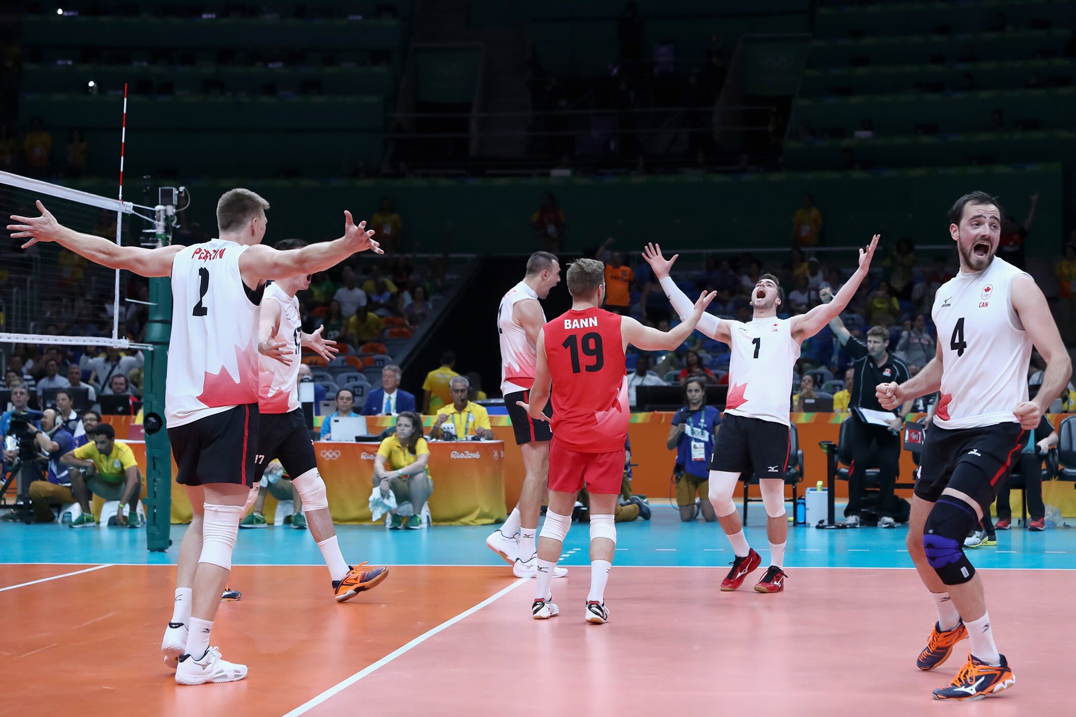 Canada's men's volleyball team crushes Mexico to book spot at Olympics