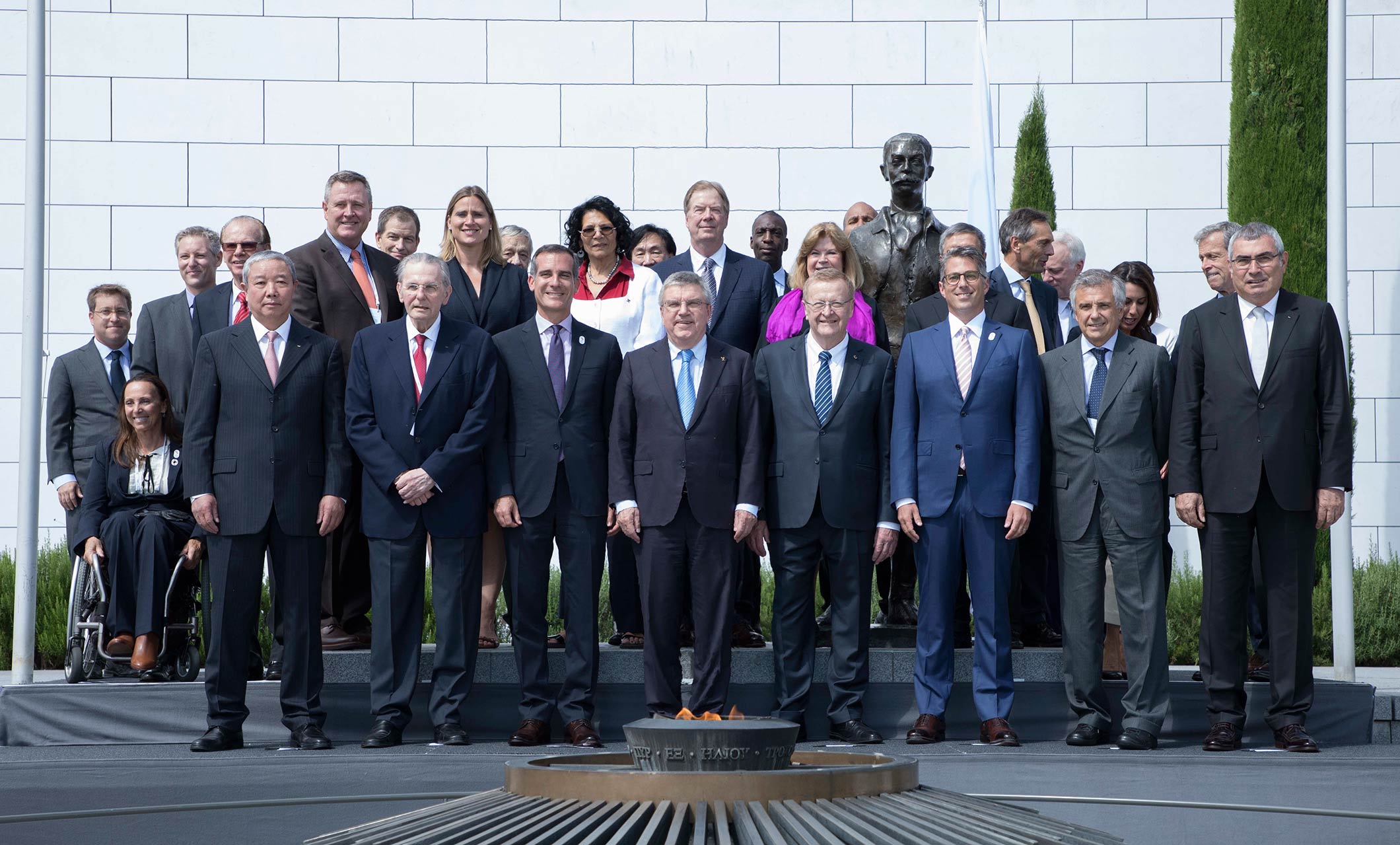 Los Angeles 2024 delegation and the IOC Executive Board