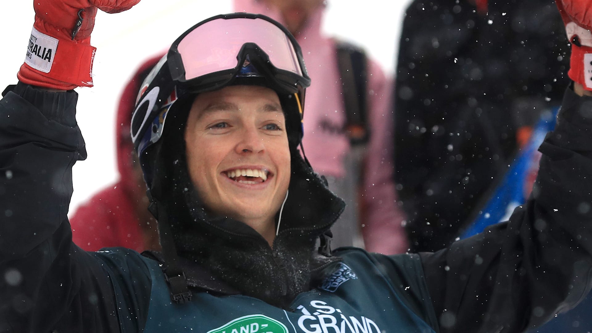 Emotional Shaun White says goodbye to snowboarding – DW – 02/11/2022