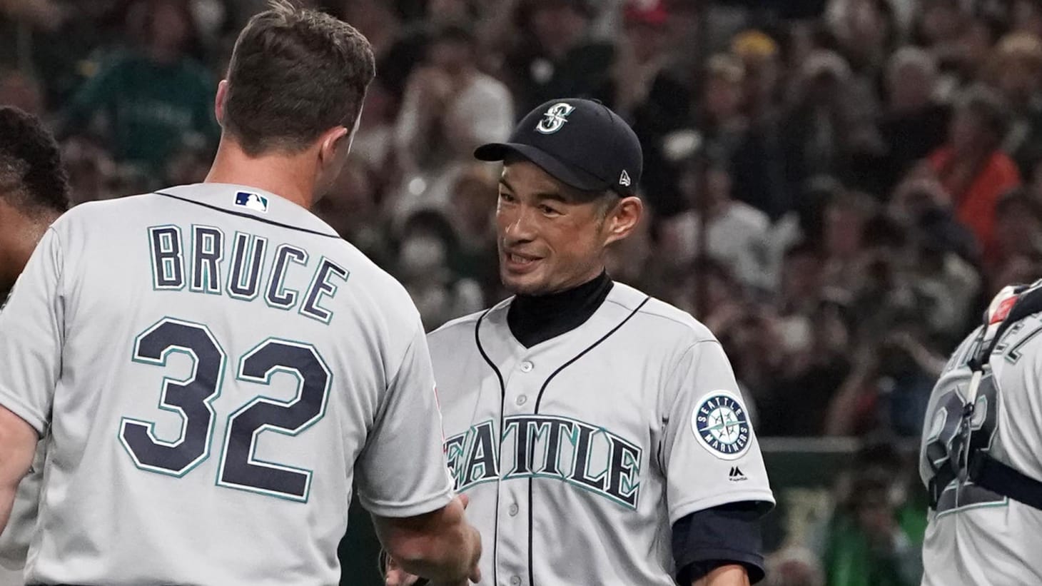 MLB開幕戦、7年ぶり凱旋のイチローは5回表で交代。試合は