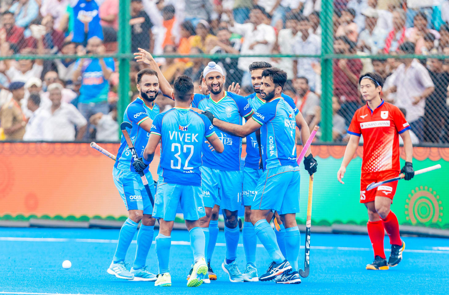 Mandeep Singh celebrates goal