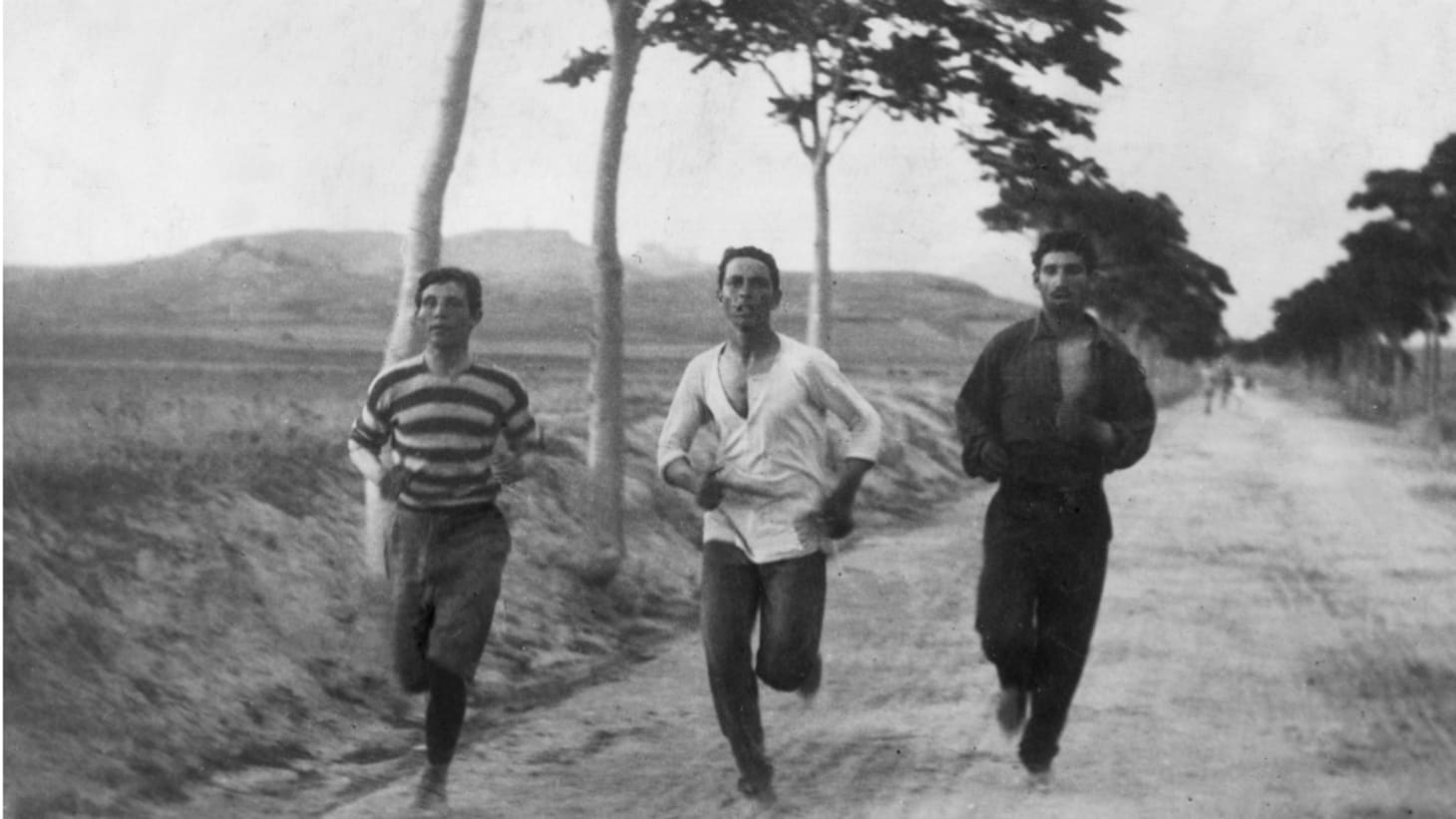 マラソンの青春 (1975年) 約2時間の間に繰り広げられるドラマ。なぜマラソンのコースは