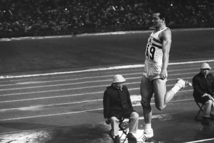 🏅 Photo Dé Dicacée Lynn Davies - Champion Olympique Saut En Longueur 1964 - Original
