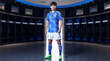 【新品】サッカー日本代表ユニフォーム 久保建英 2022年カタールW杯　タグ付き 新品/タグ付き】2022 カタールW杯 日本代表 ♯11 久保建英【Lサイズ