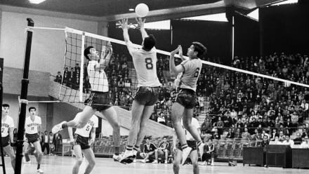1964年の東京五輪では、バレーボールの「東洋の魔女」をはじめ