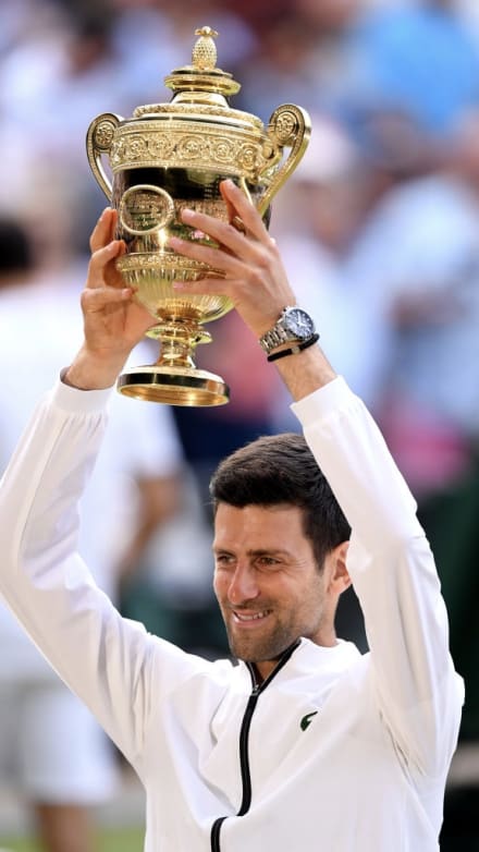 ウィンブルドン男子決勝: ジョコビッチがフェデラーを破り2年連続の優勝
