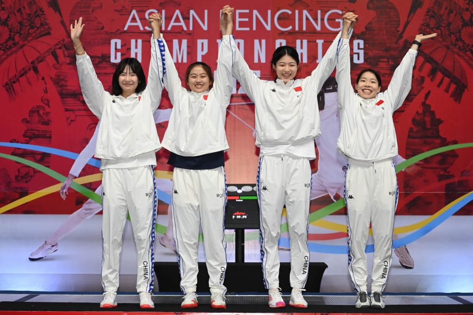 TEAM CHINA FENCING W EPEE