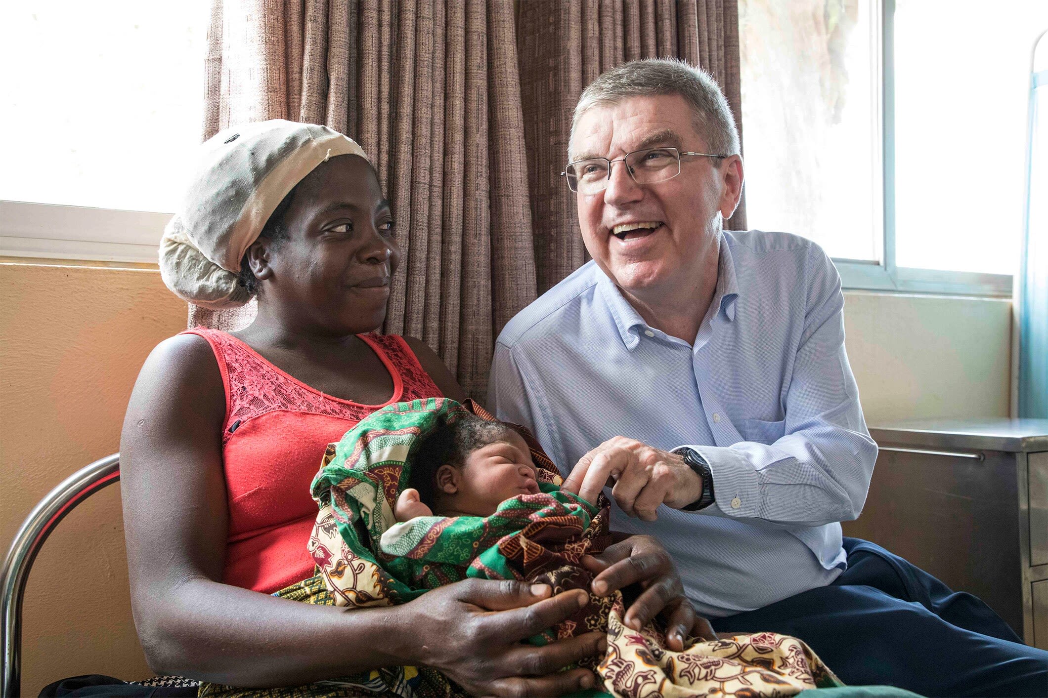 IOC President visits OlympAfrica centre in Mozambique Olympic News