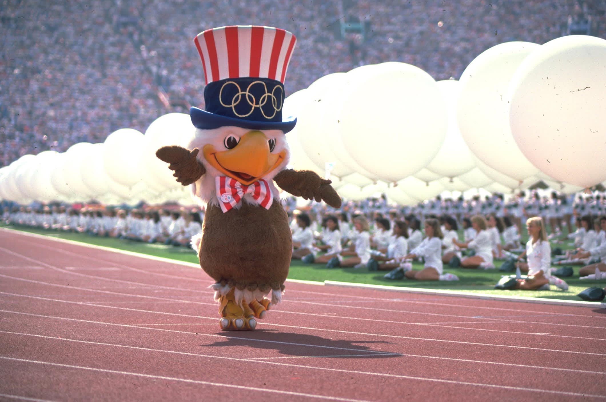 Broche olympique de lutte ~ Los Angeles 1984 ~ mascotte ~ Sam l'aigle ~ découpe - France