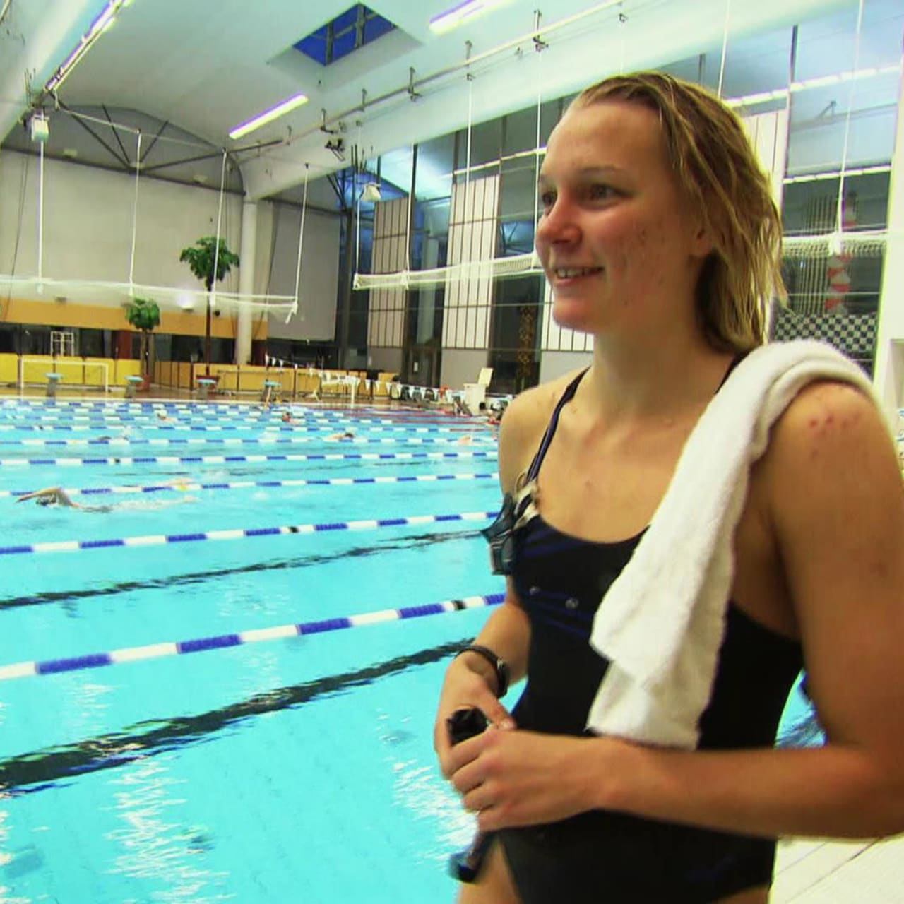 파일:Flag of Liechtenstein (1937–1982).svg - 위키백과, 우리 모두의 백과사전, image size:1280x1280