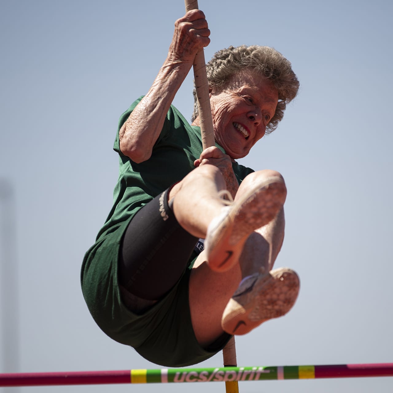 了解弗洛·梅勒——打破世界纪录的85岁老奶奶