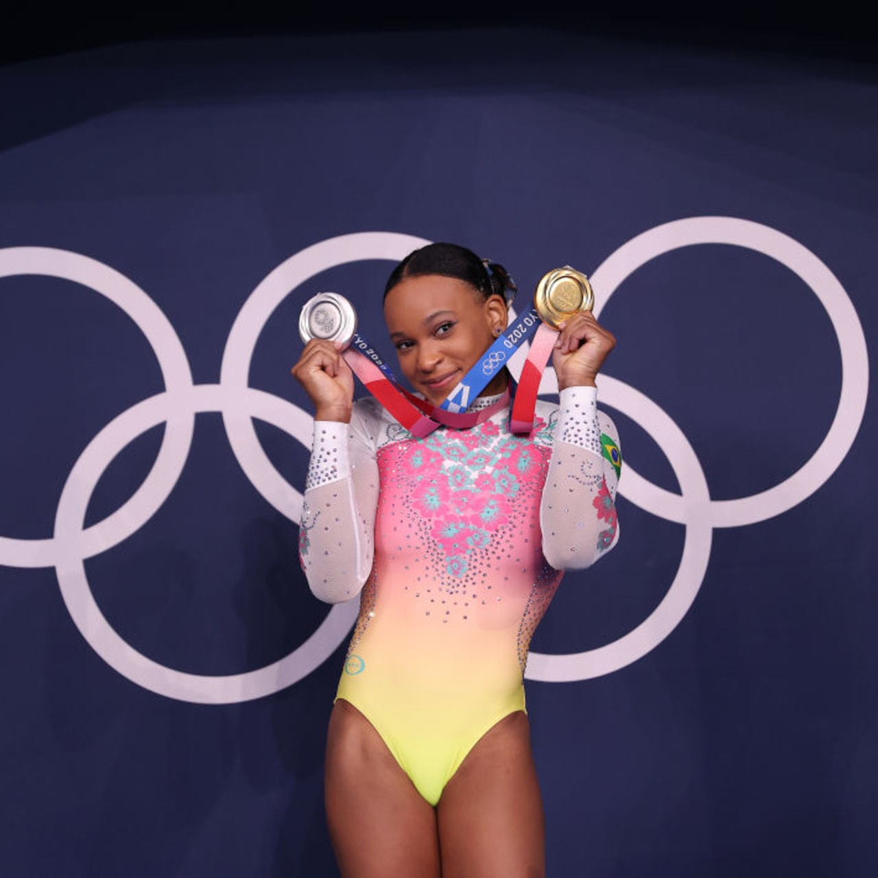 Rebeca Andrade derrota Biles e é ouro no salto do Mundial de Ginástica