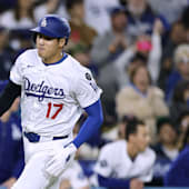 侍ジャパン、アメリカ合衆国に9-1で勝利…小園海斗が2打席連続