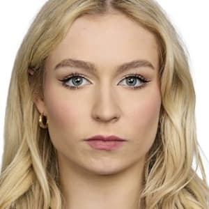 Holly HARRIS