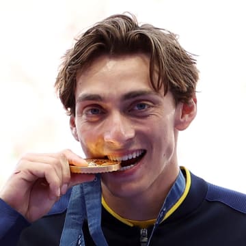 Armand Duplantis - Olympics.com