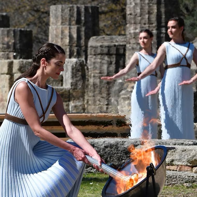 CEREMONIA DE ENCENDIDO DEL RELEVO DE LA ANTORCHA OLÍMPICA