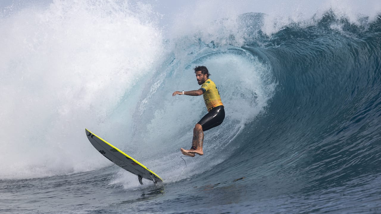 Assista à manobra de Filipe Toledo no surfe dos Jogos Olímpicos Paris 2024