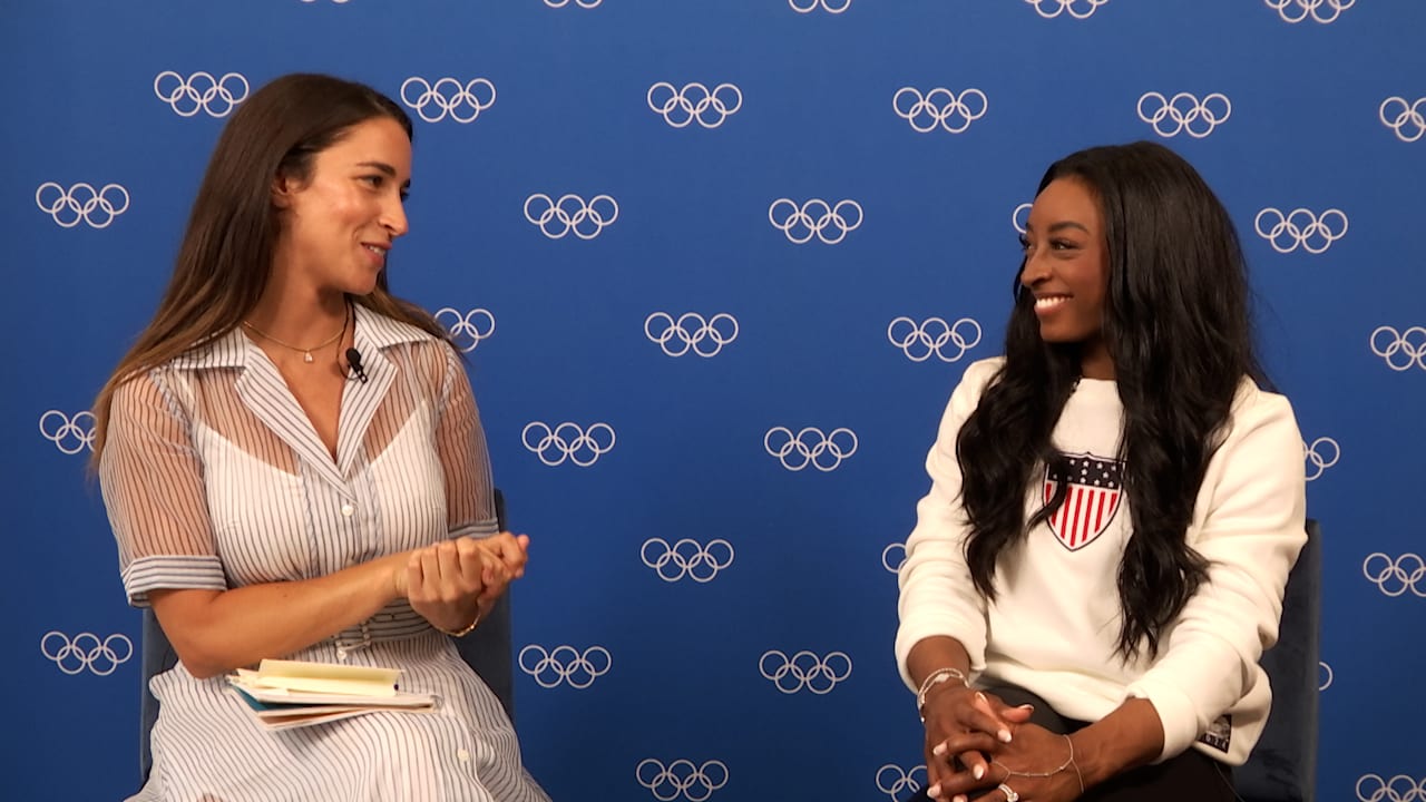 Simone Biles riflette sulla "diversa" esperienza di Parigi 2024 con Aly Raisman: "Mi sono tolta un grande peso dalle spalle"