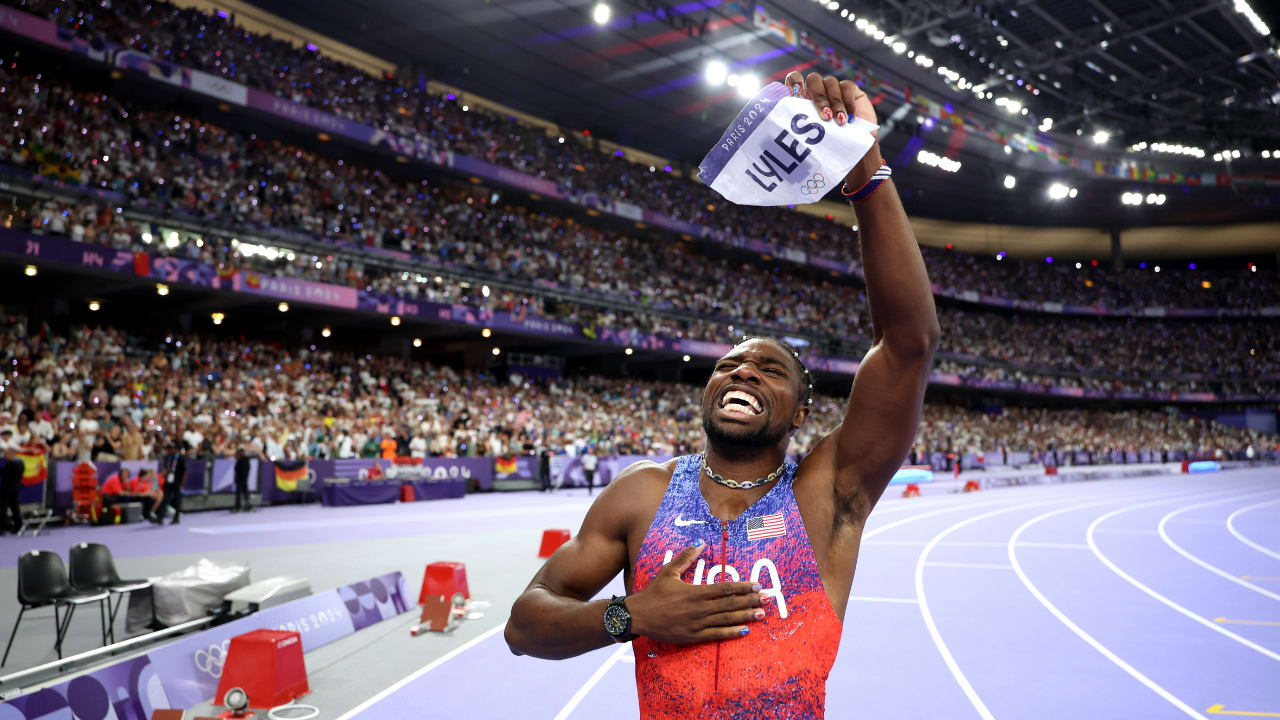 Lyles clinches gold in a thrilling men’s 100m final, Mahuchikh edges out Olyslagers in women’s high jump, and Katzberg excels in men’s hammer throw | Day 9 athletics highlights