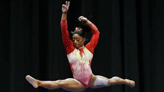  Simone Biles competes during the 2018 U.S. Classic gymnastics seniors event at Jerome Schottenstein Center on July 28, 2018 in Columbus, Ohio. (Photo by Joe Robbins/Getty Images)