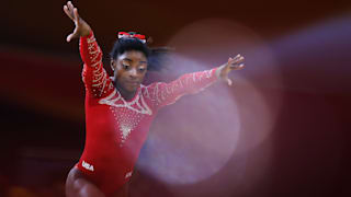 Simone Biles hurdles on floor during the apparatus final at the 2018 Worlds