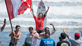 Sofia Mulanovich wins women's title. Credit Ben Reed