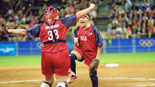 Stacey Nuveman and Lisa Fernandez