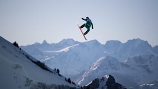 A competitor during Snowboarding training at  LeysIn Park & Pipe. The Winter Youth Olympic Games, Lausanne, Switzerland, Thursday 16 January 2020. Photo: OIS/Simon Bruty.