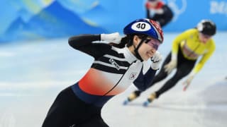Choi Minjeong (KOR) takes gold in short track speed skating women's 1500m