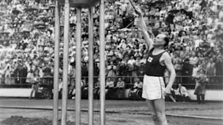 Lighting the cauldron (Helsinki 1952)