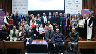  HOC. Parent-athletes honoured by the HOC Gender Equality Commission.