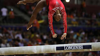 Simone Biles tumbles on the balance beam during the apparatus final at the 2018 Worlds
