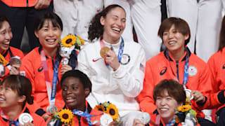 Women's Basketball Medal Ceremony - Olympics: Day 16