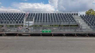 The transition area in triathlon and the arrival of time trial in road cycling will stand on the Pont Alexandre III