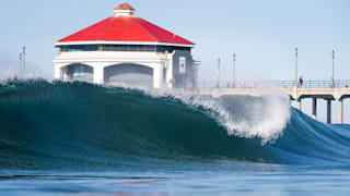 Clean morning at Huntington Beach