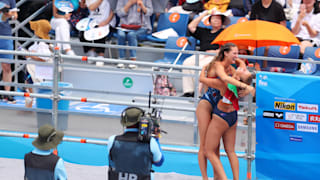 Rhiannan Iffland (R) of Australia celebrates her win with Jessica Macaulay of Great Britain during the Women's High Dive on day two of the Gwangju 2019 FINA World Championships at Chosun University on July 23, 2019 in Gwangju, South Korea. (Photo by Catherine Ivill/Getty Images)