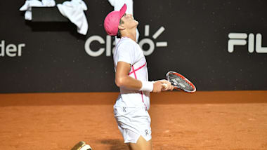 Aos 17 anos, João Fonseca bate número 36 do mundo e obtém primeira vitória em torneios ATP no Rio Open 2024