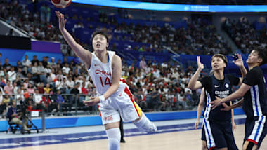 杭州亚运会女篮：中国队100-44横扫朝鲜挺进决赛