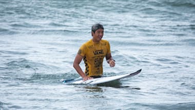 Surfer Igarashi makes Grandma, homeland proud with silver medal