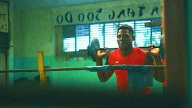 Weigh Training: Lifting car batteries in a Cuba gym