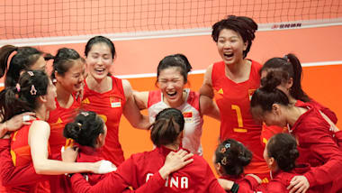 杭州亚运会女排决赛：中国女排3-0日本女排，夺队史亚运第9金！