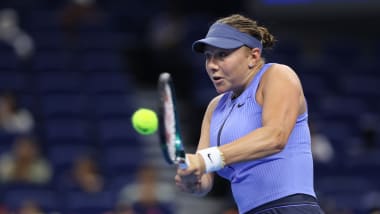 Anisimova sweeps past Gauff in China Open 2025 semi-final