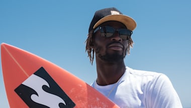 Cherif Fall, surfeur sénégalais aux ISA World Surfing Games : « Voir des enfants surfer entretient ma motivation »