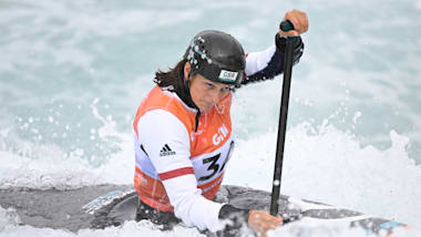 Mallory Franklin and Benjamin Savsek reclaim individual world titles after six-year wait while 24 Olympic quotas in C1 are confirmed