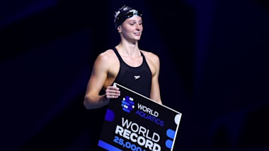 McIntosh, Douglas, Walsh set world records at short course Worlds