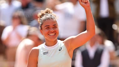 French Open 2024: Jasmine Paolini reaches first Grand Slam semi-final as Roland-Garros women's singles last four takes shape